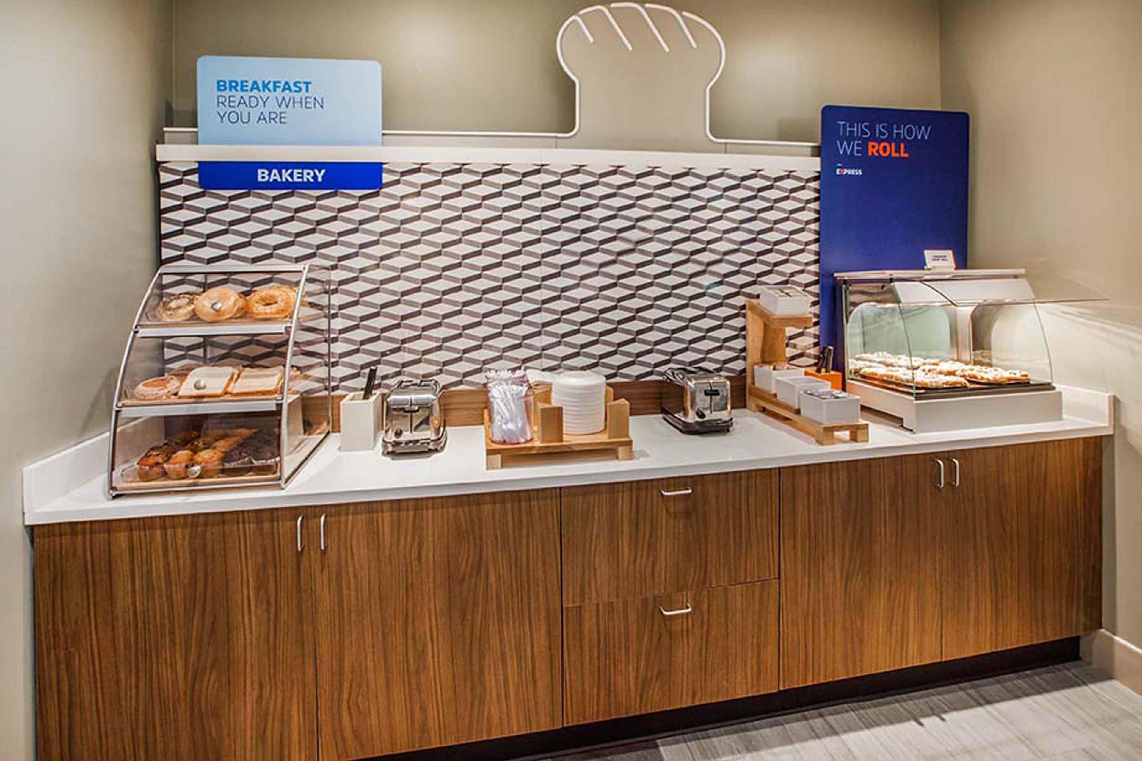 Holiday Inn Express Boston North-Woburn By Ihg Zewnętrze zdjęcie